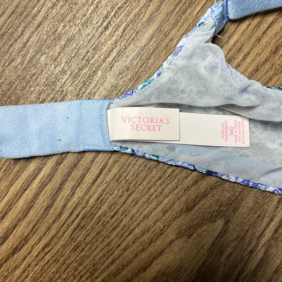 Victoria's Secret - Cotton Push Up Bra - Picture 2 of 5